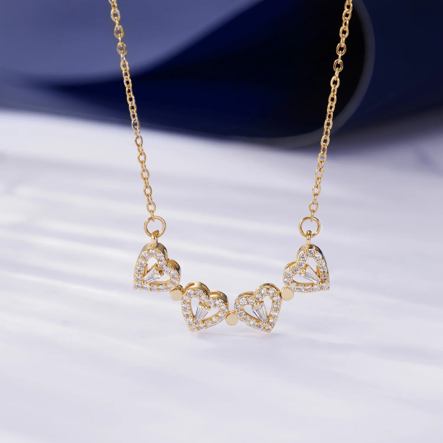 CLOVER HEART NECKLACE™